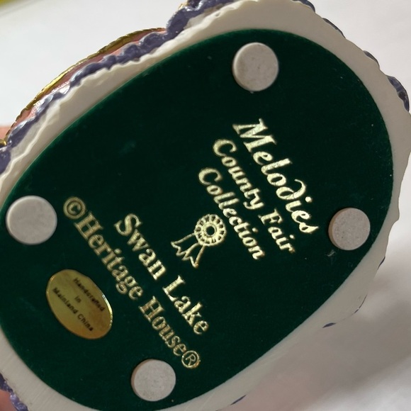 Heritage House Carousel Horse Figurines. Collectible. - Picture 8 of 8